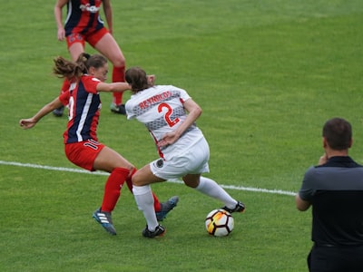 ليفربولضدتوتنهامالانمواجهةناريةفيالدوريالإنجليزيالممتاز